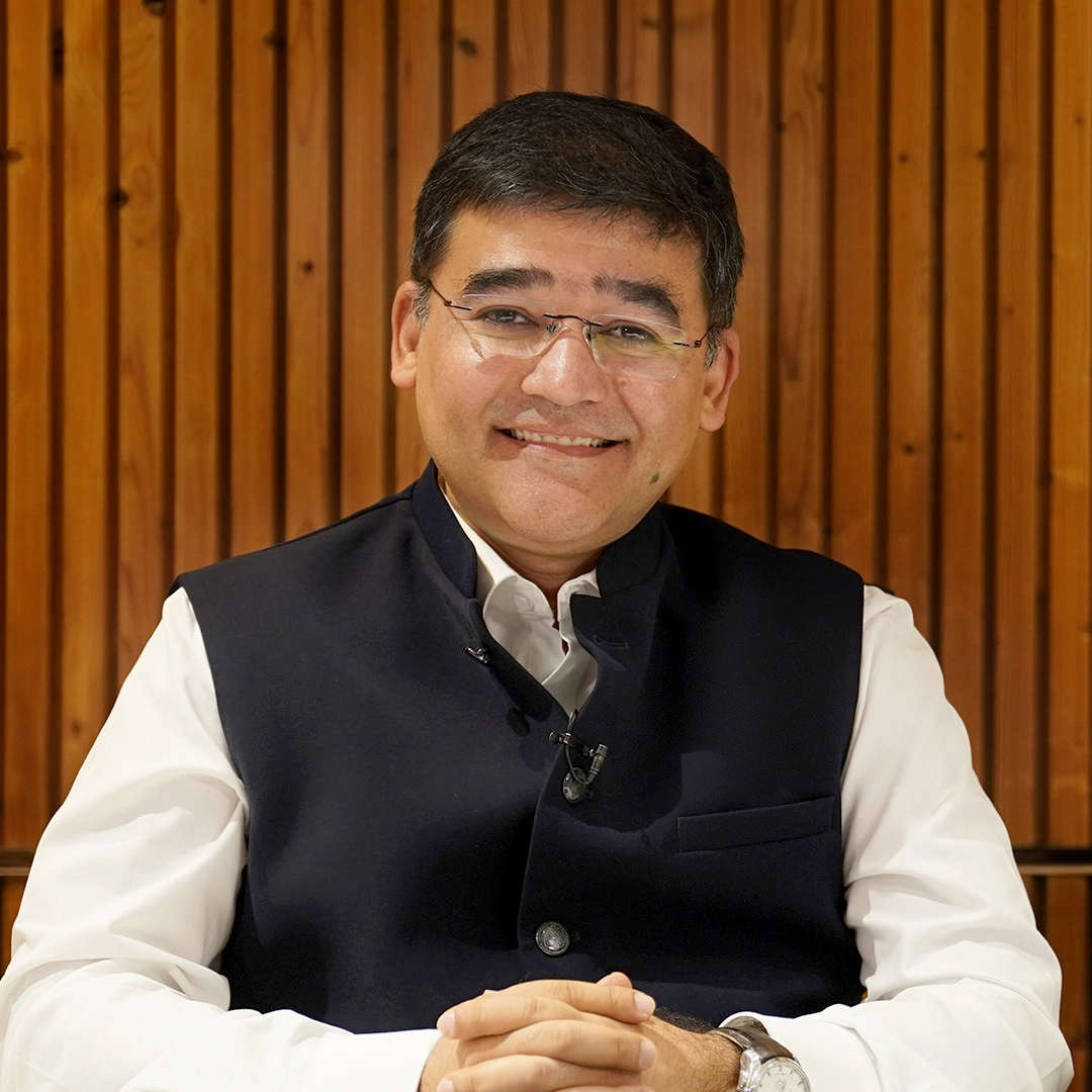 Ar. Raghu Sharma